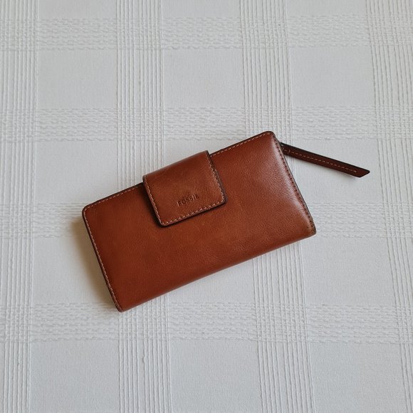 Fossil® • Logan Bifold - Brown & Black